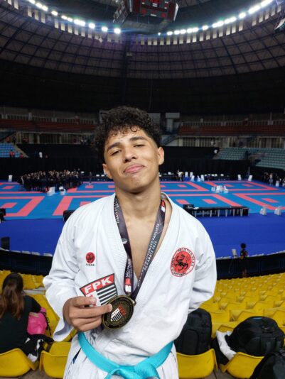 926105fc-893d-441e-8491-7d289296bd35-1_all_838