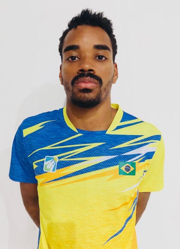 Donnians Oliveira